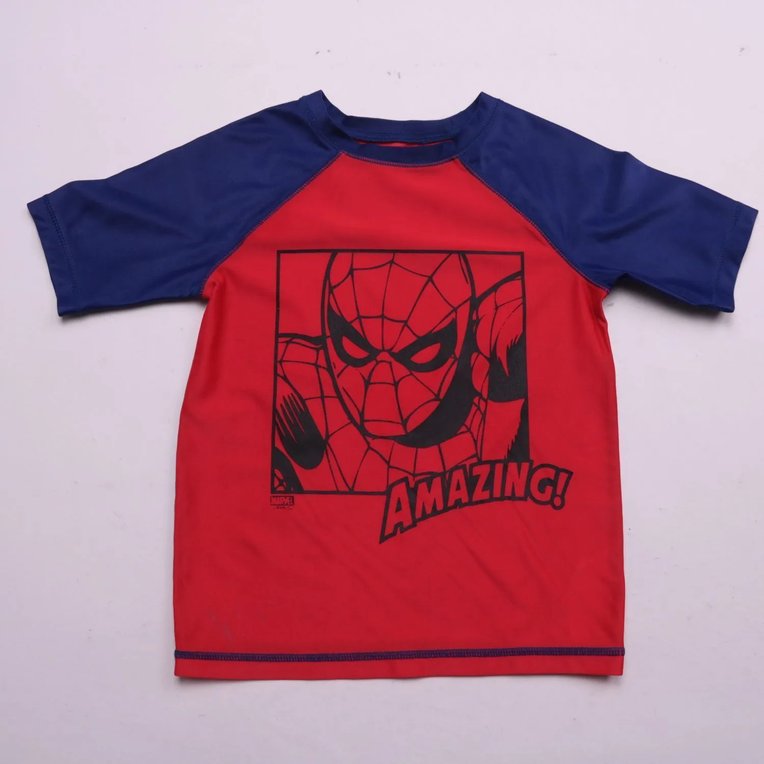 Красный рашгард Old Navy с принтом Marvel, размер 110 см (5 лет)