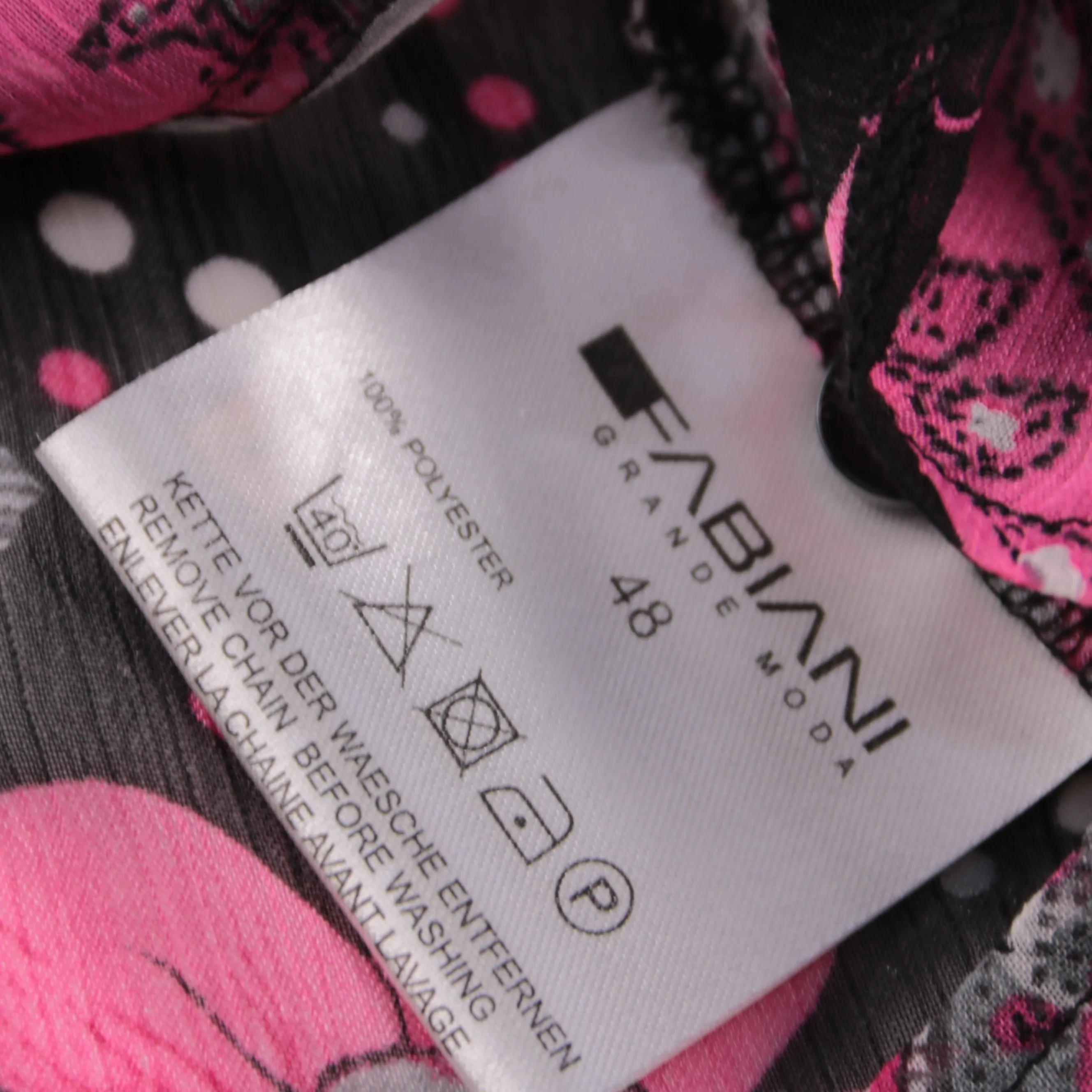 250204569-b